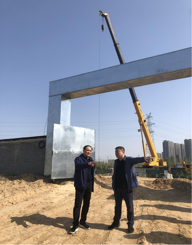 鄭州市建設(shè)投資集團(tuán)有限公司黨委委員、副總經(jīng)理張巖到侯寨新鎮(zhèn)區(qū)安置區(qū)調(diào)研項(xiàng)目建設(shè)工作