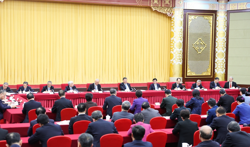 習(xí)近平在看望參加政協(xié)會議的民盟民進(jìn)教育界委員時(shí)強(qiáng)調(diào)： 強(qiáng)化教育對科技和人才支撐作用? 形成人才輩出人盡其才才盡其用生動局面