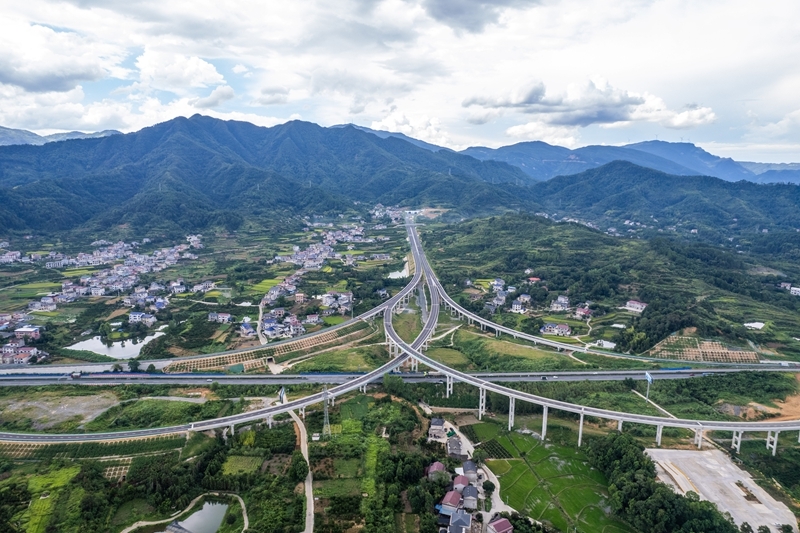 確?；緦崿F(xiàn)社會主義現(xiàn)代化取得決定性進(jìn)展 ——寫在黨的二十屆四中全會召開之際